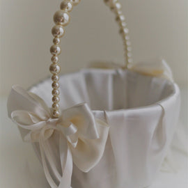 Ivory Pearl Flower Girl Basket \ Ivory Wedding Baskets with Pearl handle, Wedding Ceremony Basket \ Flower Petals Basket